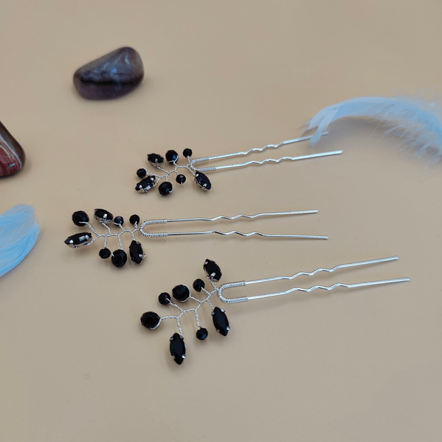 Lot de trois épingles à cheveux argentées strass noir