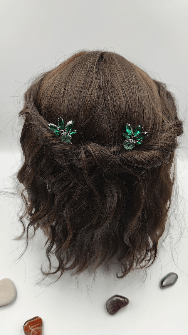 Épingles à Cheveux Argentées Scintillantes ,Lot de Deux épingles avec Cabochon couleurs au choix, bleu, vert ou rose