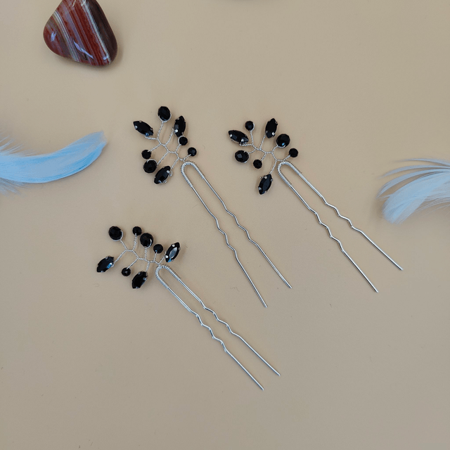 Lot de trois épingles à cheveux argentées strass noir