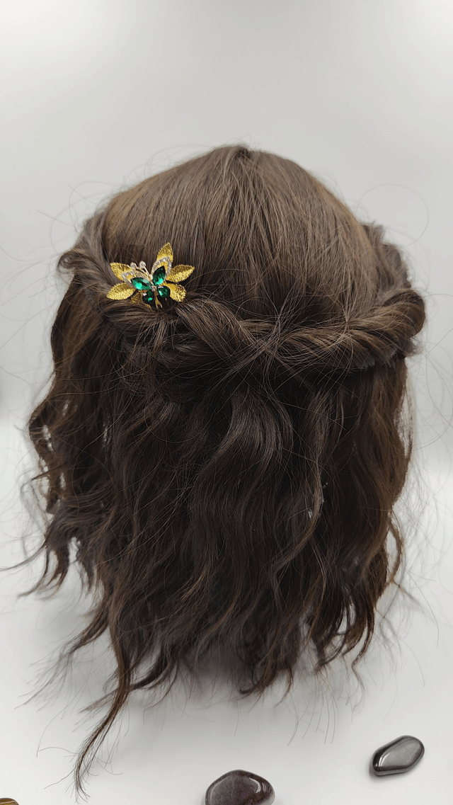 Petit peigne à cheveux dorée élégant, bijoux papillon dorée de couleur et feuilles scintillantes