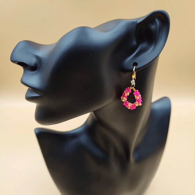 Boucles d’oreilles pendantes en forme de poire avec perles colorées - 2 couleurs disponibles : bleu et rose/beige