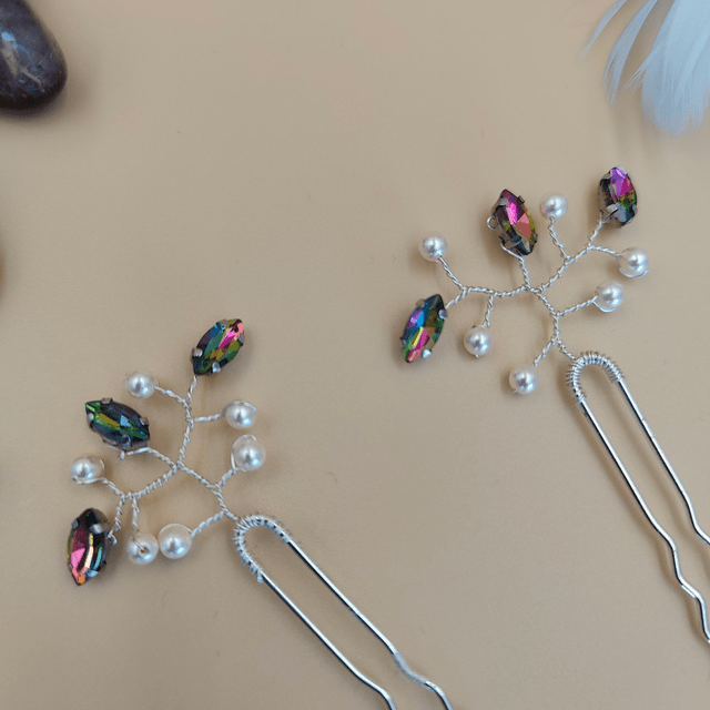 Épingles à cheveux argentées avec strass multicolores et perles ivoires - Accessoires faits main élégants pour coiffures