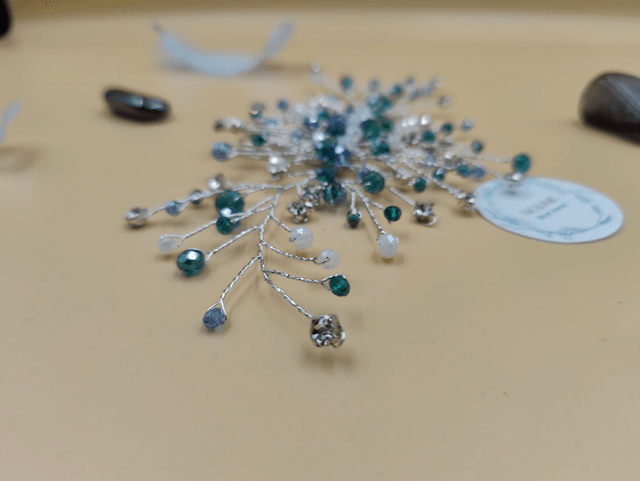 Peigne à cheveux strass brillant bleu, vert et argent, accessoire coiffure de mariée, bandeau pour cheveux, accessoire chignon