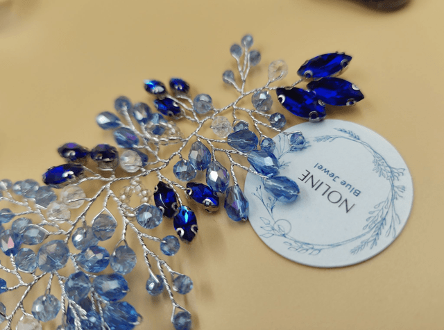 Bandeau de cheveux strass bleu et perles clair, bijou de cheveux pour mariée