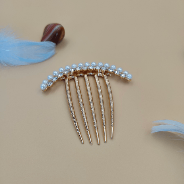 Grand peigne doré avec strass clairs et perles blanches - Accessoire élégant pour coiffure de mariage ou soirée