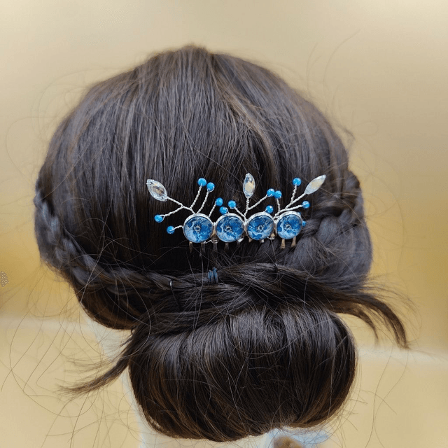 Peigne de cheveux argenté pour mariage avec cabochons bleus rouge ou vert et perles scintillantes