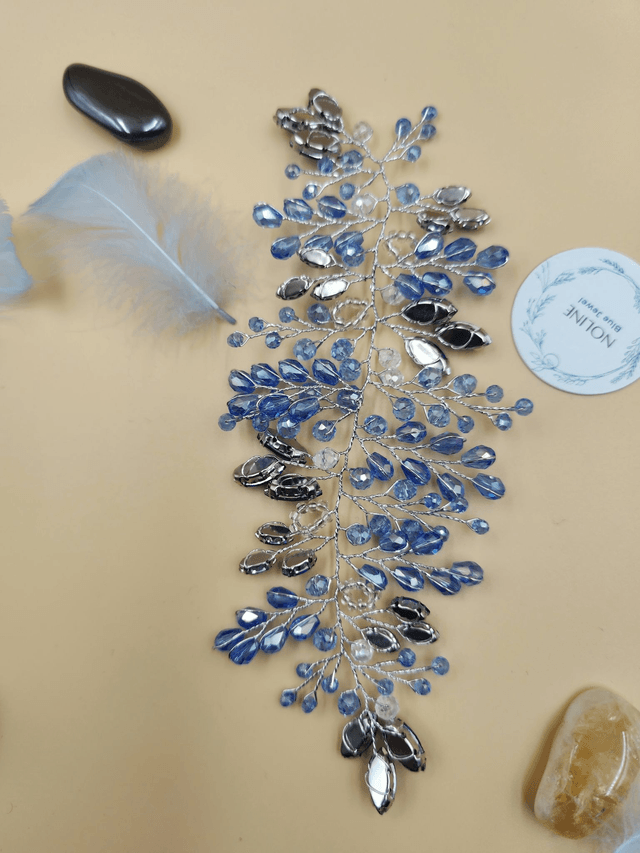 Bandeau de cheveux strass bleu et perles clair, bijou de cheveux pour mariée