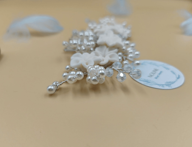 Bijoux cheveux fleurs en pâte polymère et perles, peigne à cheveux fleurs polymères
