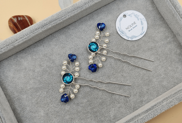 Lot de deux épingles avec perles blanches, cristaux et cabochons en bleu ou vert, perles cheveux cristaux en forme de cœur bleu ou vert