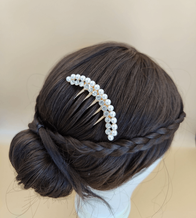 Grand peigne doré avec strass clairs et perles blanches - Accessoire élégant pour coiffure de mariage ou soirée